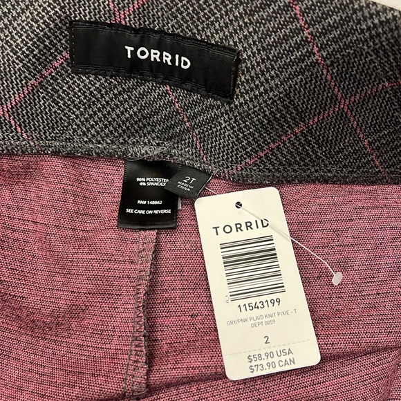 NWT Torrid Gray Pink Black Plaid Double Knit Pixie - 2 Tall - Picture 2 of 2